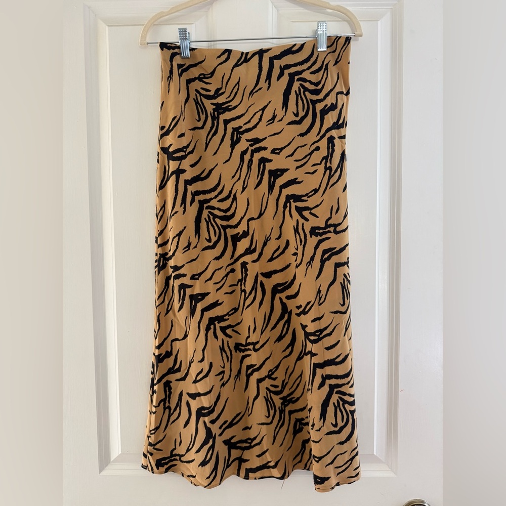Madewell silk tiger print midi skirt - Picture 2 of 5